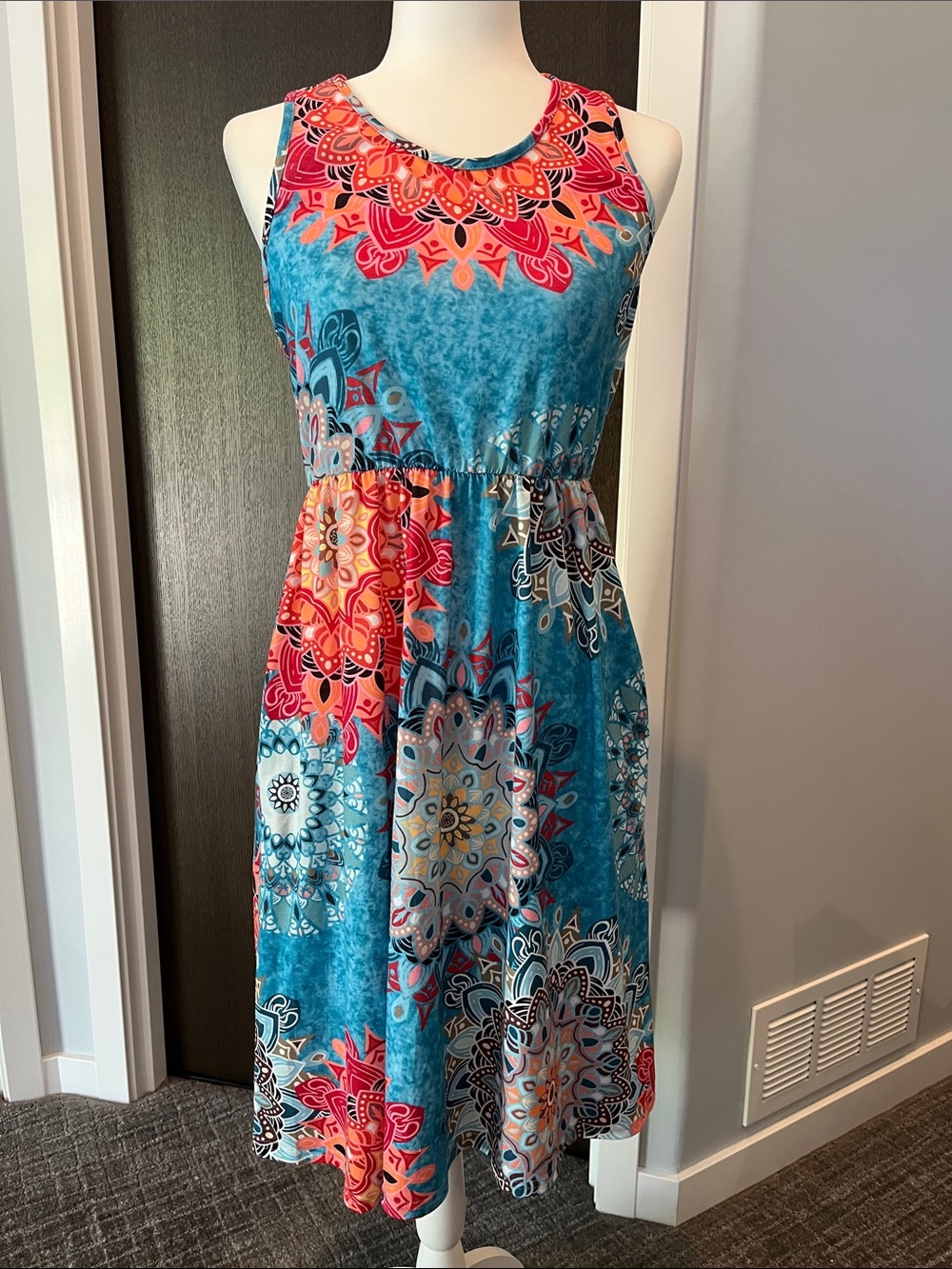 Ours Sleeveless Dress with Pockets-Medium